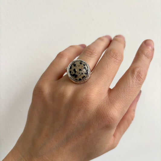 SQUARE DALMATIAN HAND